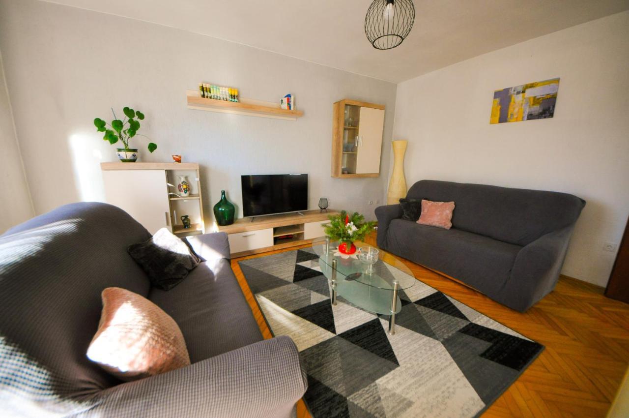 Apartman Anita Buzet Eksteriør bilde